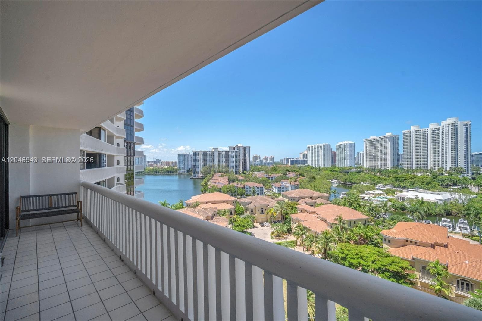 1000 W Island Blvd # 1206, Aventura, FL 33160 — zdjęcie 3