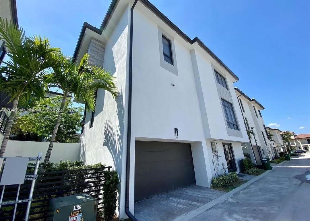 8256 NW 48th ter, Doral, FL 33166 — zdjęcie 3