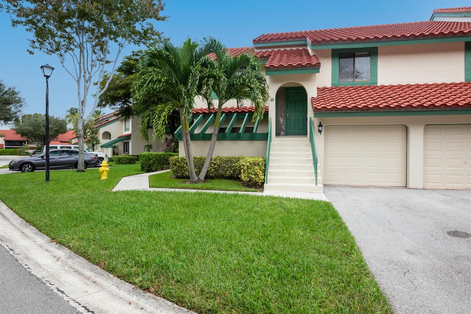 3 Lexington Lane E # A, Palm Beach Gardens, FL 33418