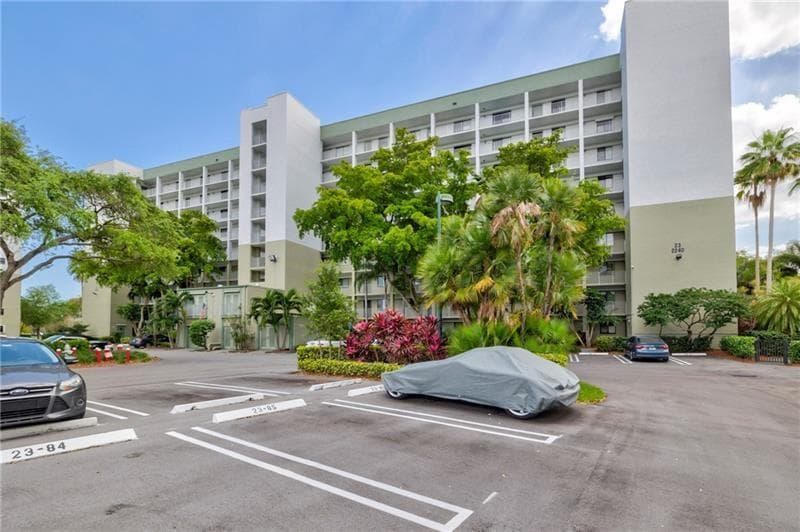2240 N Cypress Bend Drive # #802, Pompano Beach, FL 33069 — zdjęcie 2