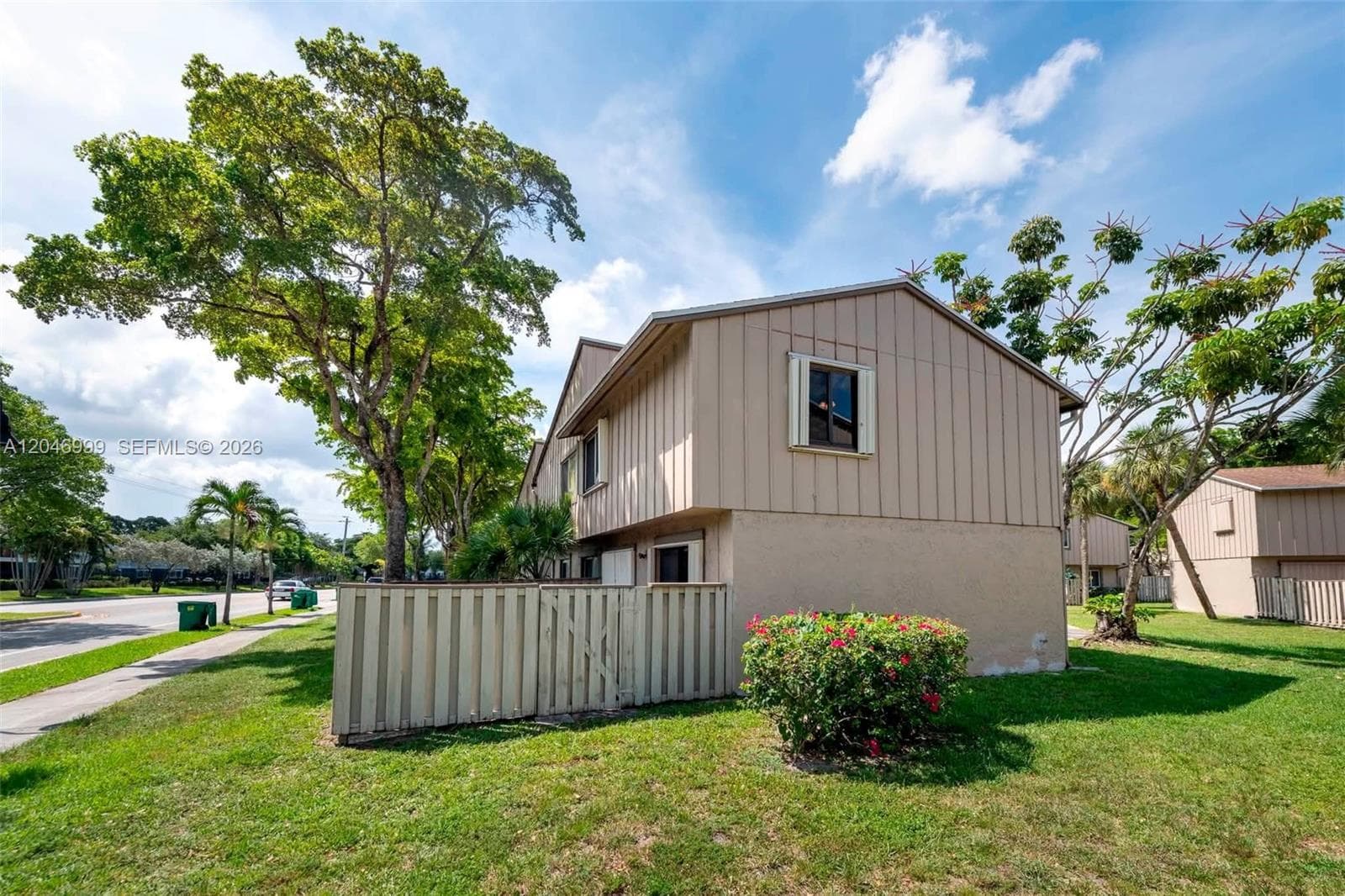 2201 NW 56th Ave # 4-A, Lauderhill, FL 33313 — zdjęcie 2
