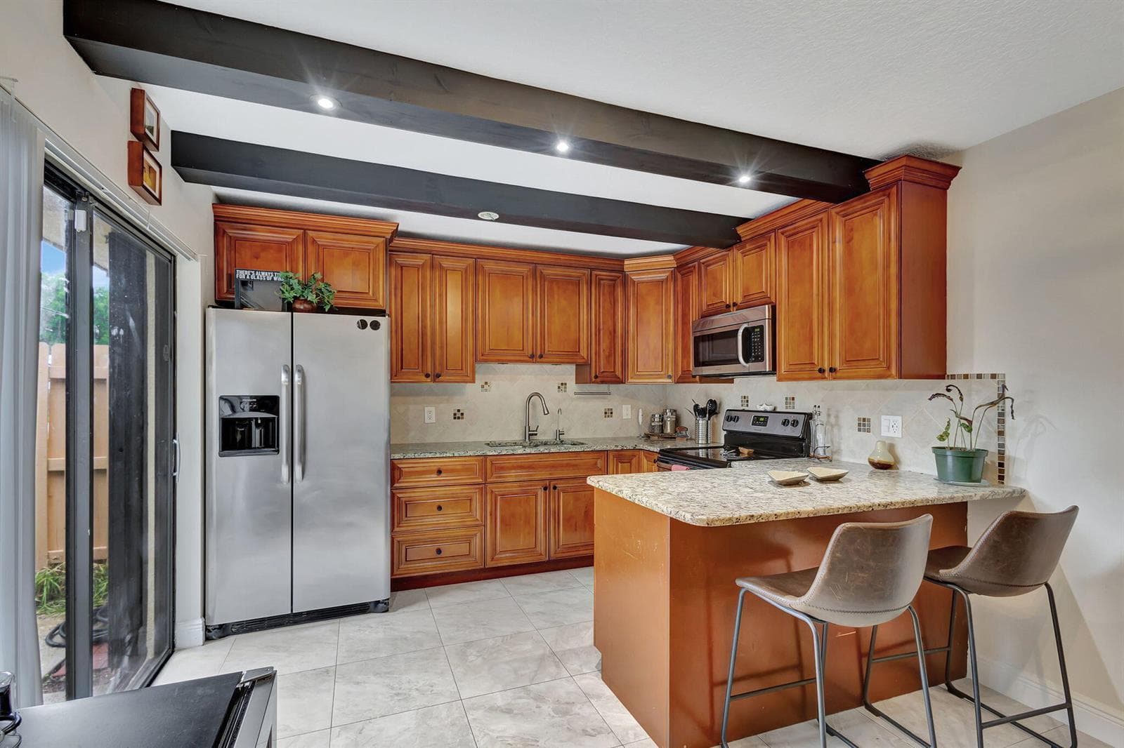 99 Lake Arbor Drive, Palm Springs, FL 33461 — zdjęcie 2