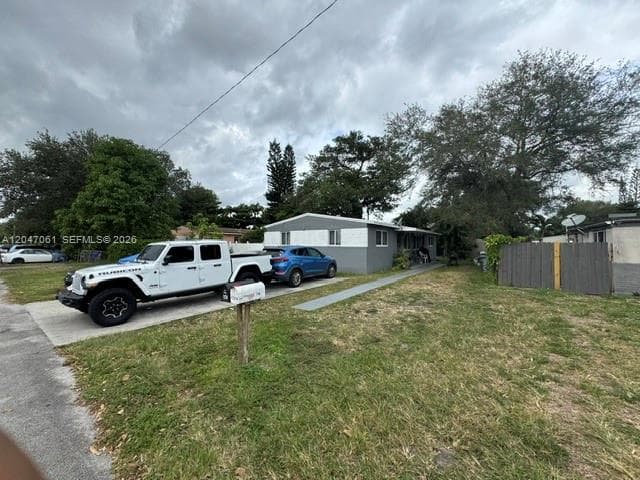 6351 Hayes St, Hollywood, FL 33024 — zdjęcie 2