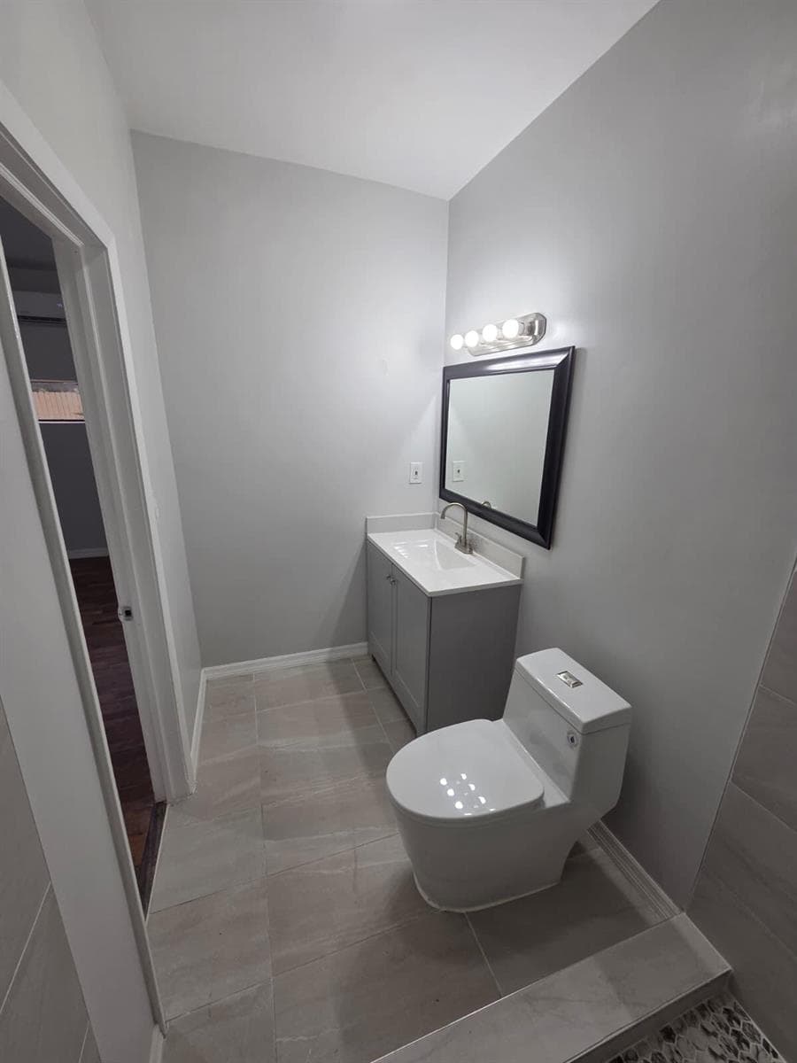 31 Edmund Road # #5, West Park, FL 33023 — zdjęcie 2