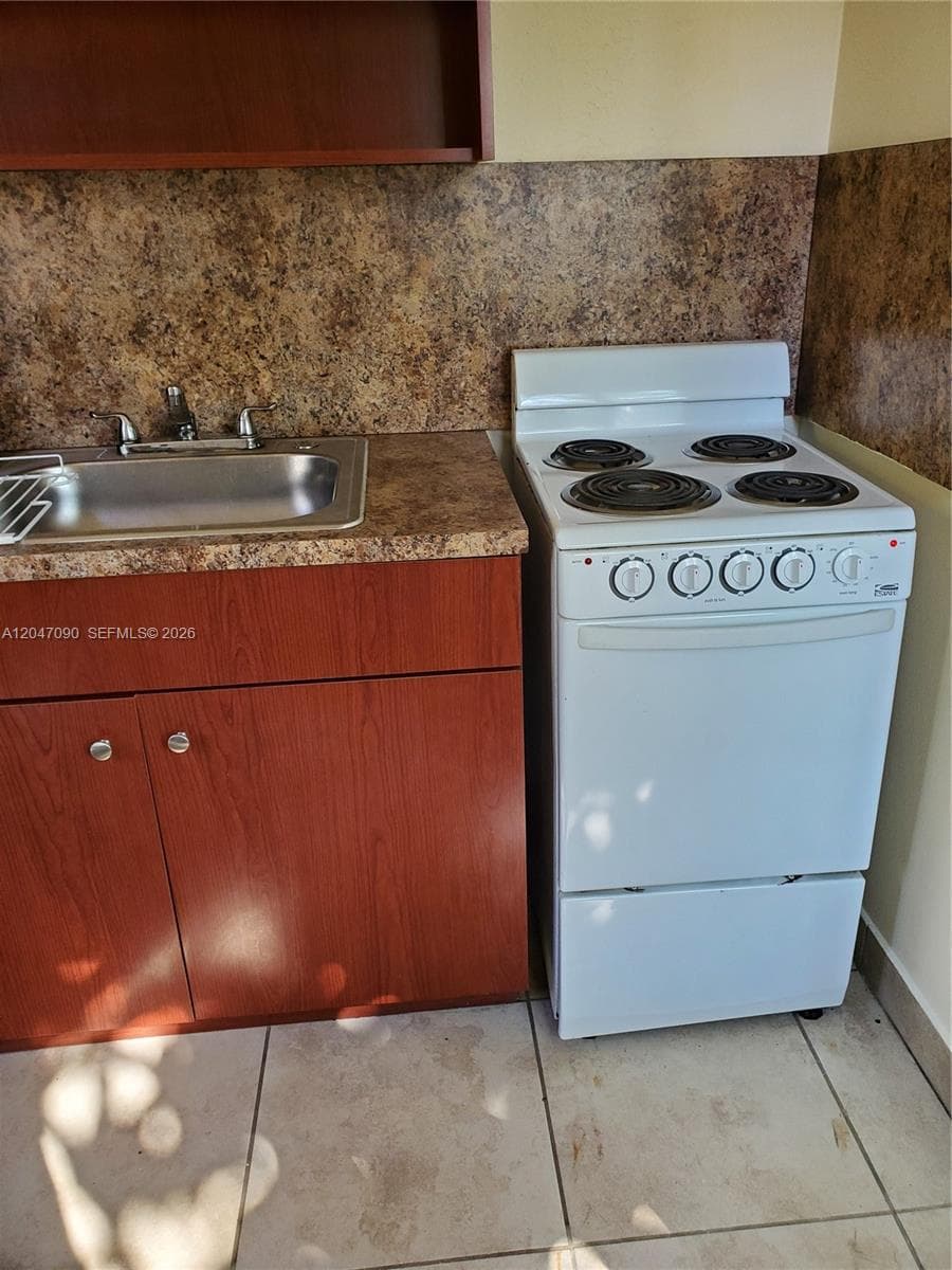 13770 NE 20th Pl # 03, North Miami Beach, FL 33181 — zdjęcie 3