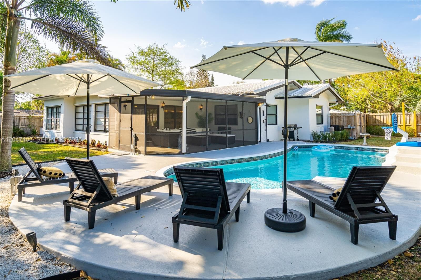 714 NE 2nd St, Pompano Beach, FL 33060 — zdjęcie 2