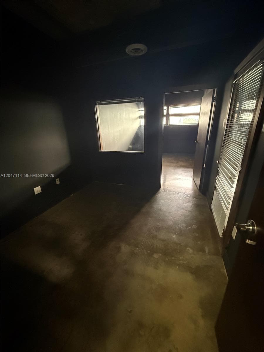 1125 NE 125th St # 300-1, North Miami, FL 33161 — zdjęcie 3