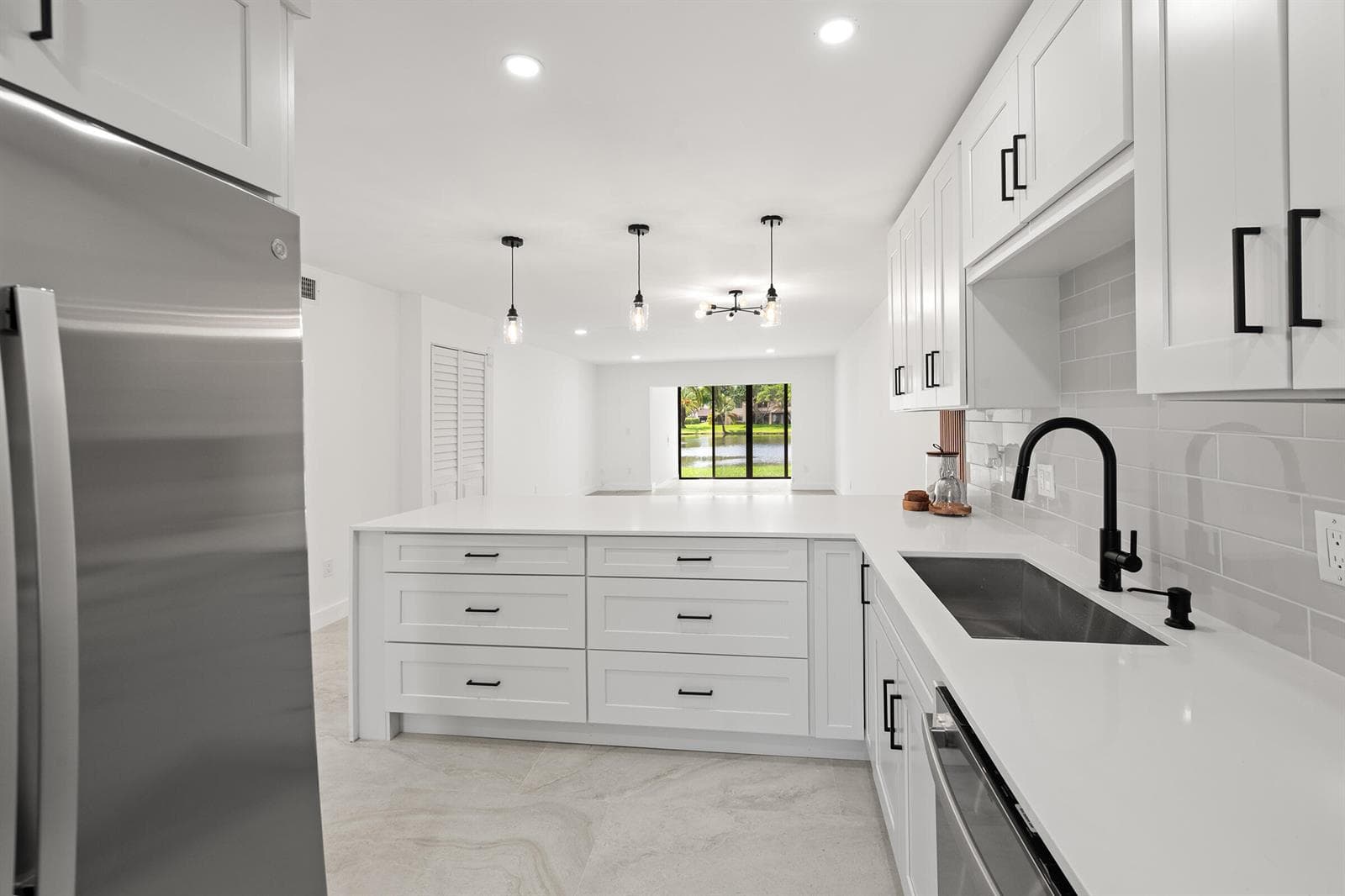 9293 Vista Del Lago # 15c, Boca Raton, FL 33428