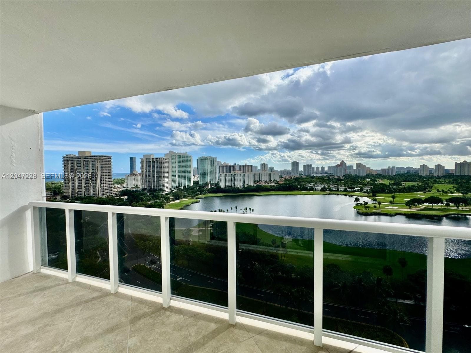 3675 N Country Club Dr # 2007, Aventura, FL 33180 — zdjęcie 3