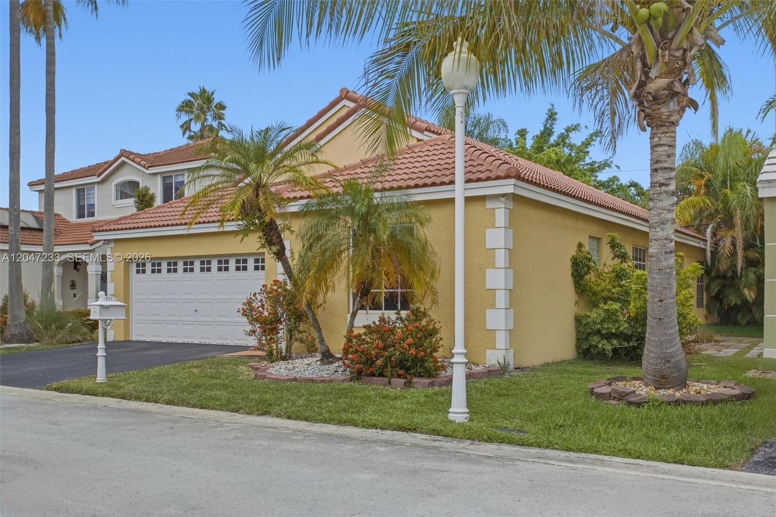 411 Bermuda Springs Dr, Weston, FL 33326 — zdjęcie 2