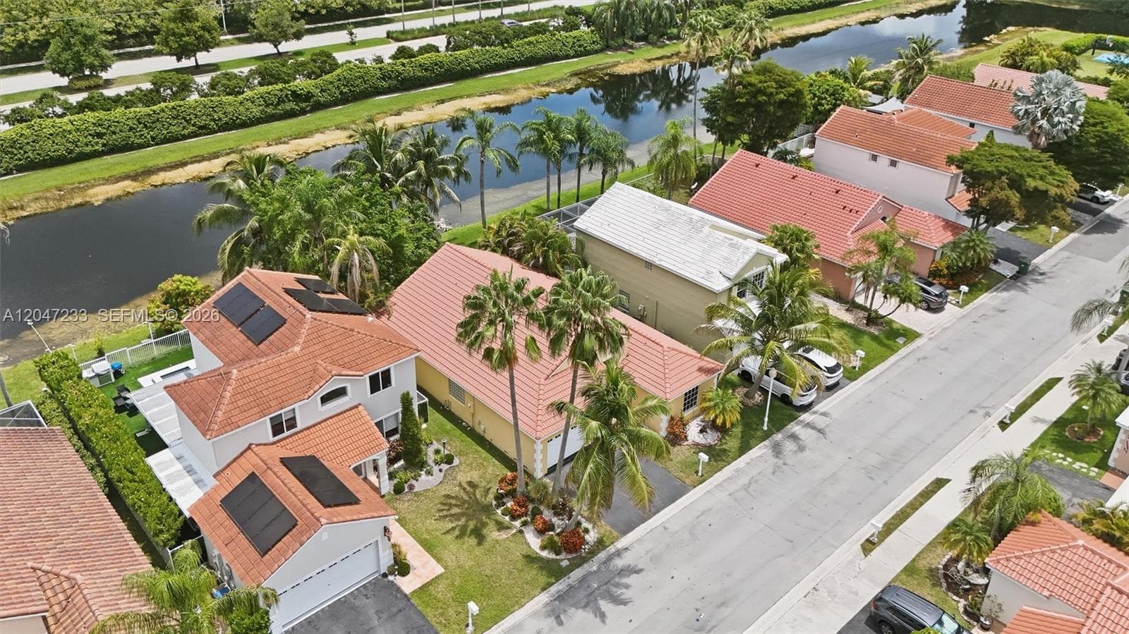 411 Bermuda Springs Dr, Weston, FL 33326 — zdjęcie 5