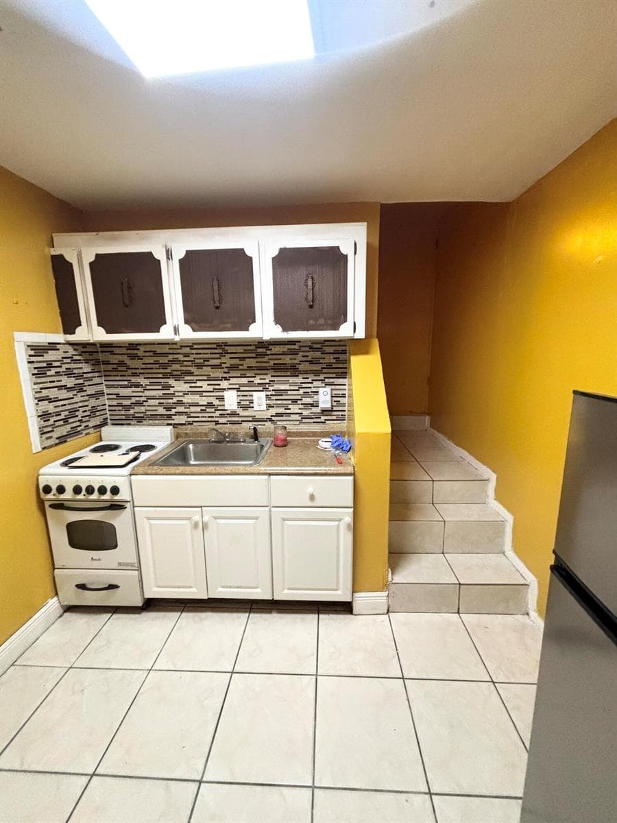1885 NE 177th Street, North Miami Beach, FL 33162 — zdjęcie 4