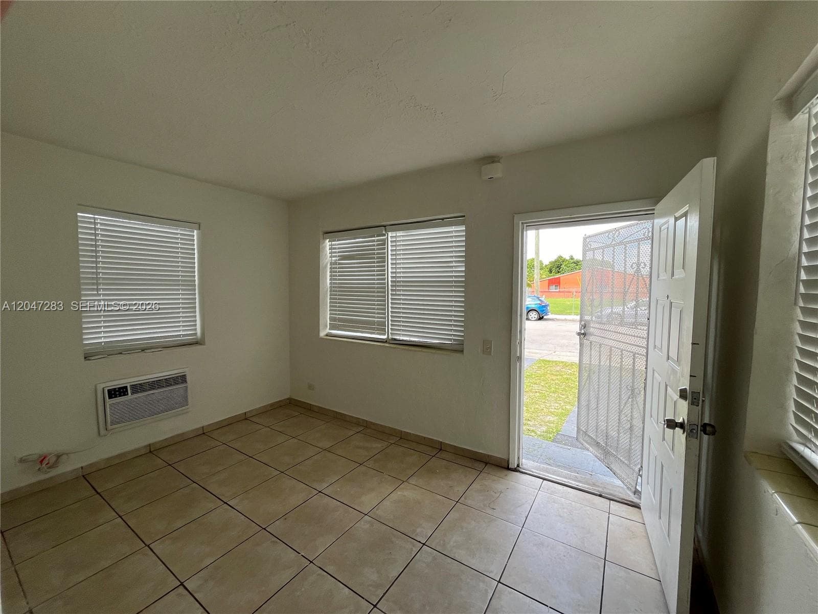 733 NW 4th Ave, Miami, FL 33136 — zdjęcie 3