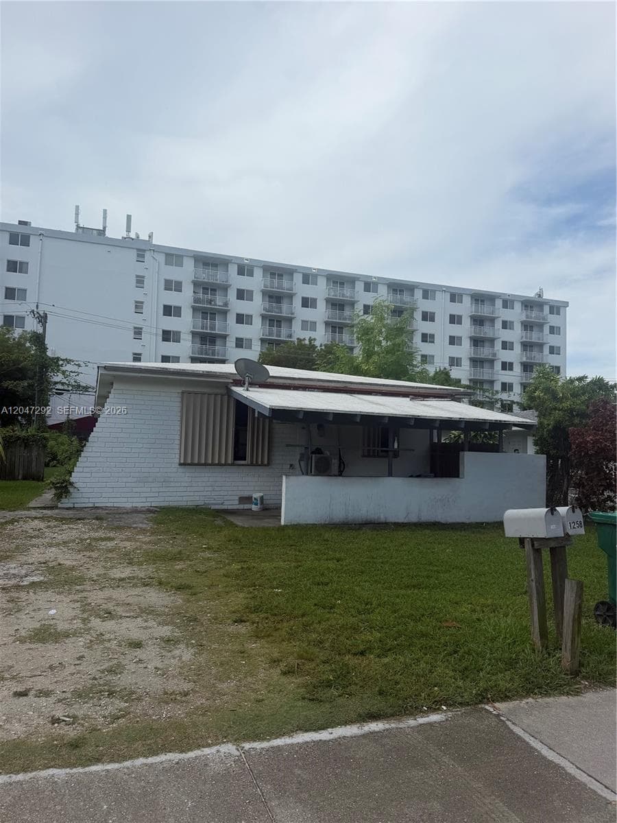 1258 NE 109th St, Miami, FL 33161