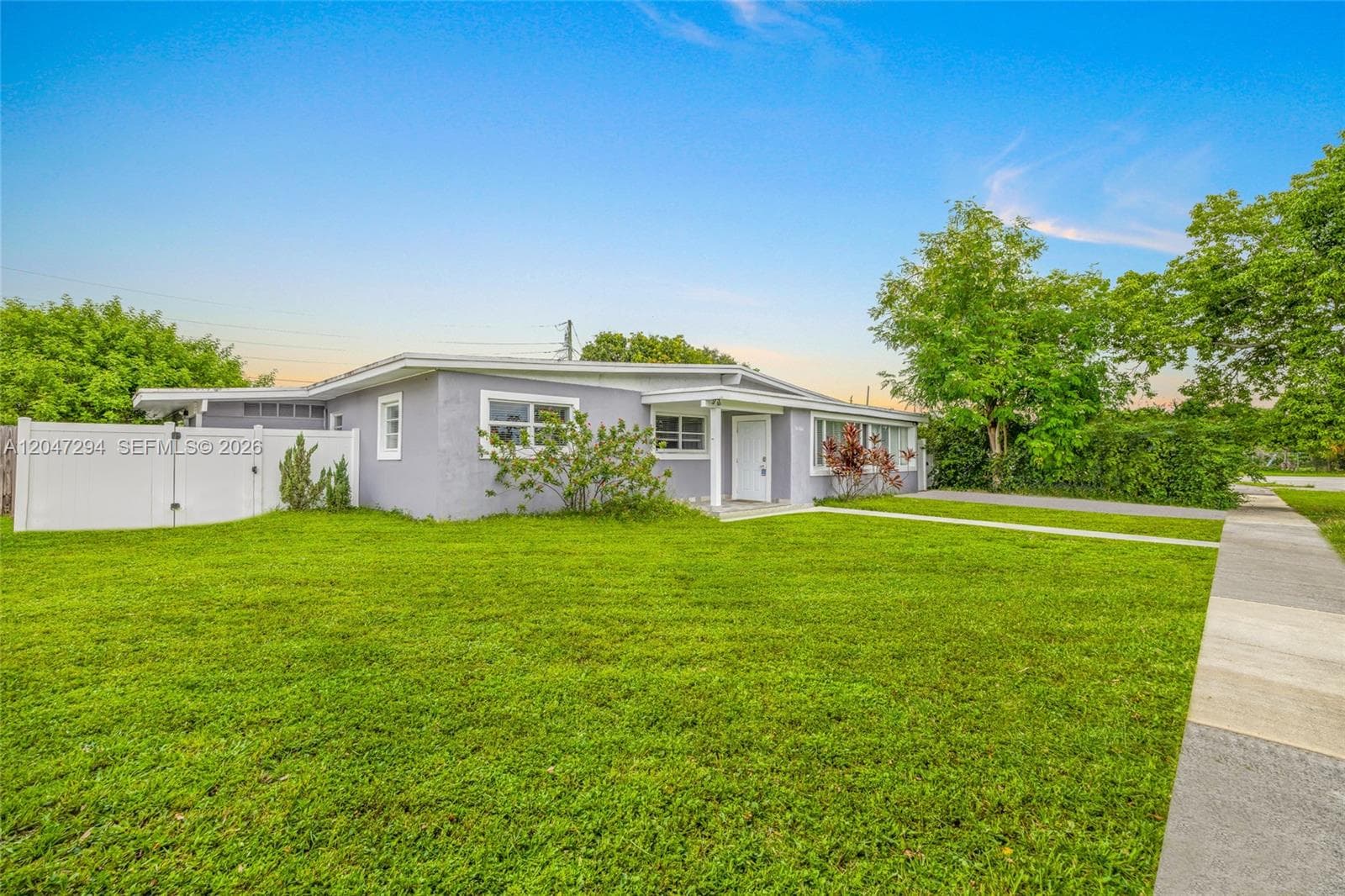 18100 NW 7th Pl, Miami Gardens, FL 33169 — zdjęcie 2