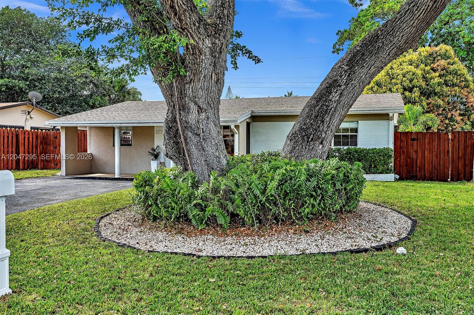 4633 SW 28th Ave, Dania Beach, FL 33312 — zdjęcie 2