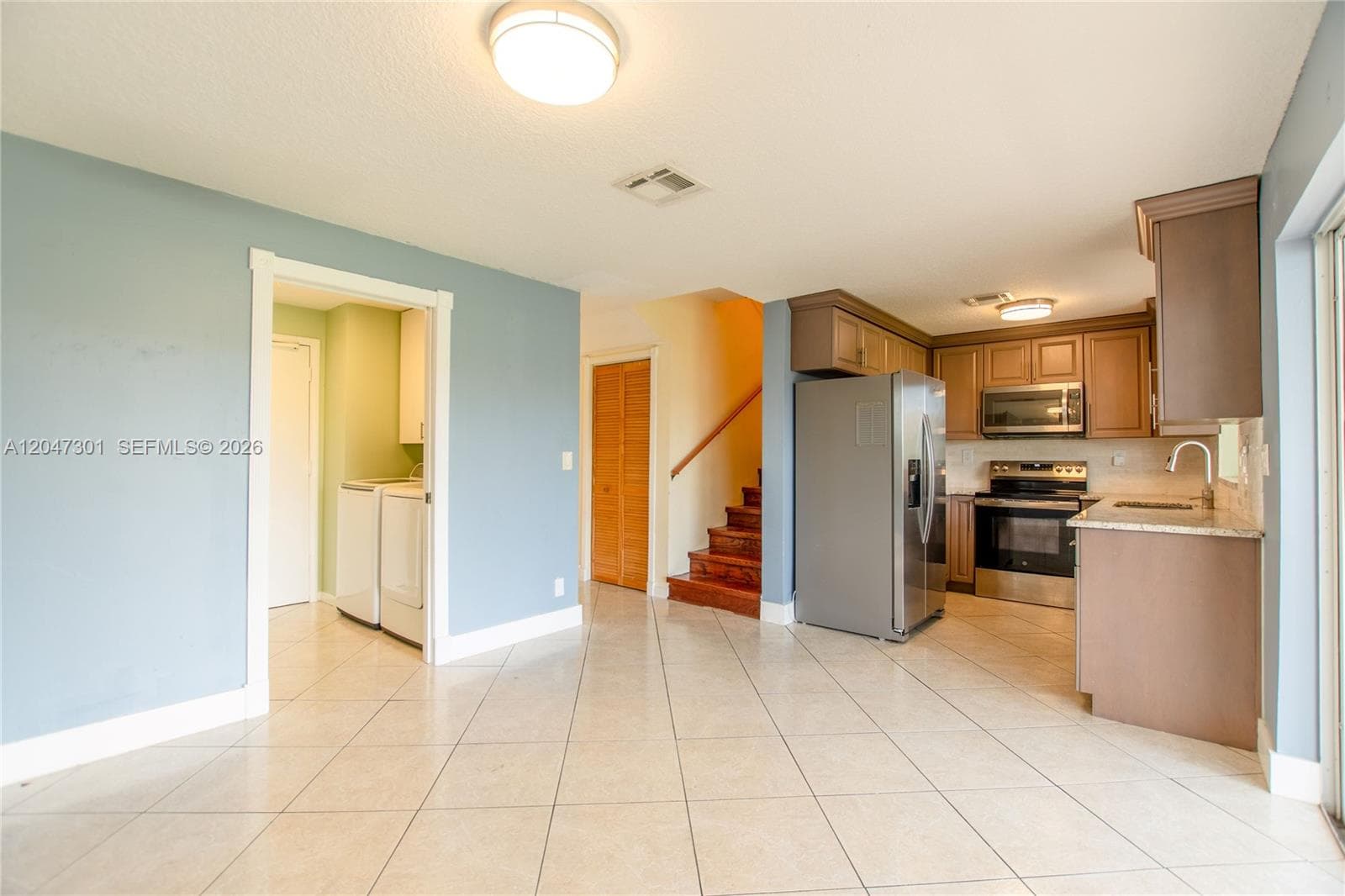 9803 NW 37th St, Sunrise, FL 33351 — zdjęcie 2