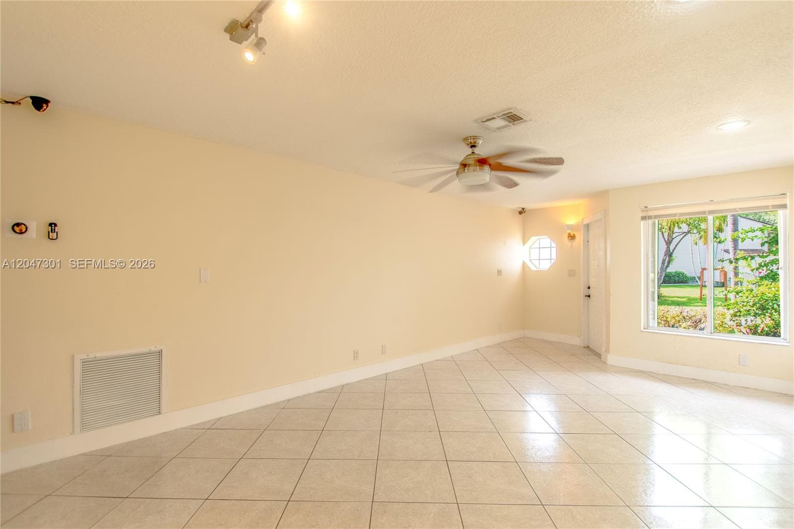9803 NW 37th St, Sunrise, FL 33351 — zdjęcie 3