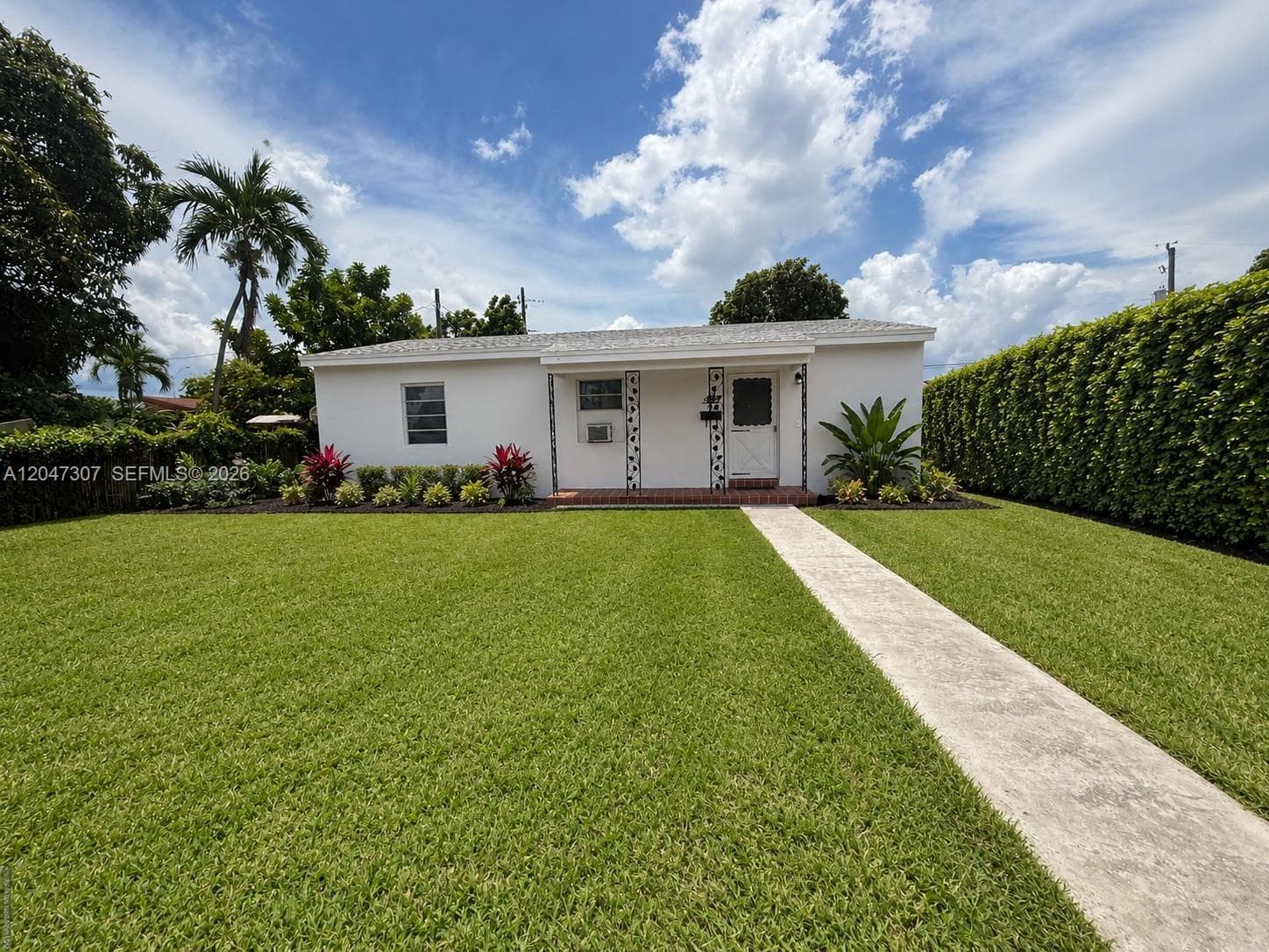 790 E 6th Pl, Hialeah, FL 33010 — zdjęcie 2