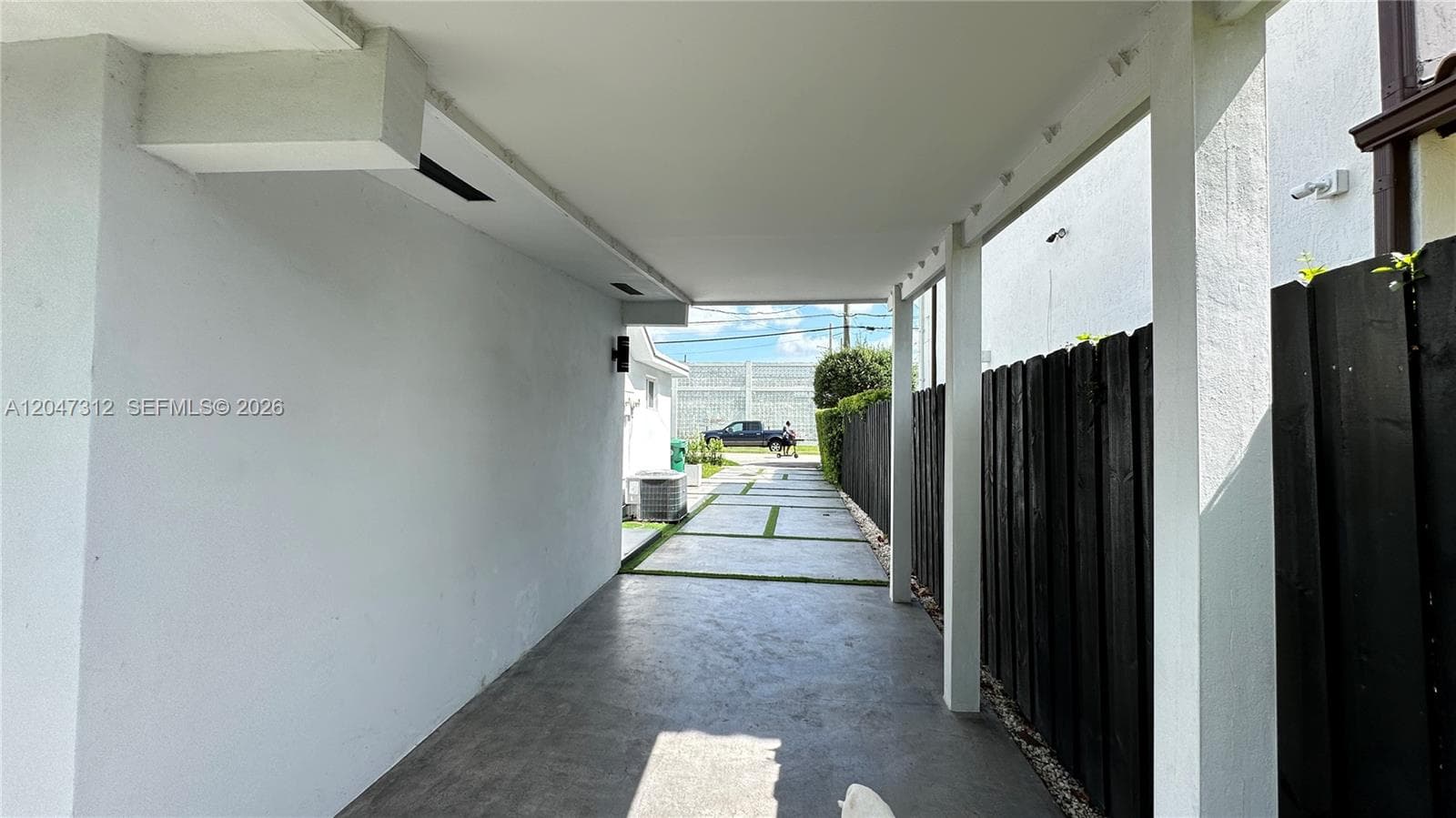 4288 SW 9th St # 1, Miami, FL 33134 — zdjęcie 3