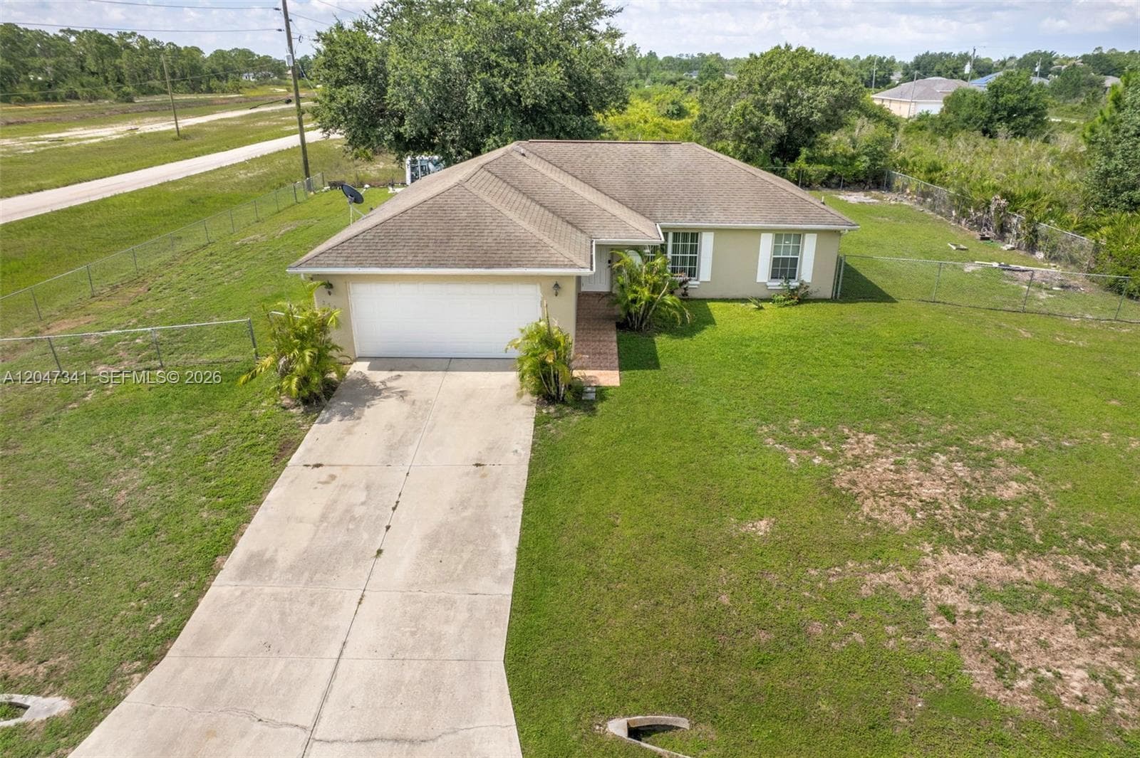 2501 57th Street West, Lehigh Acres, FL 33971 — zdjęcie 2