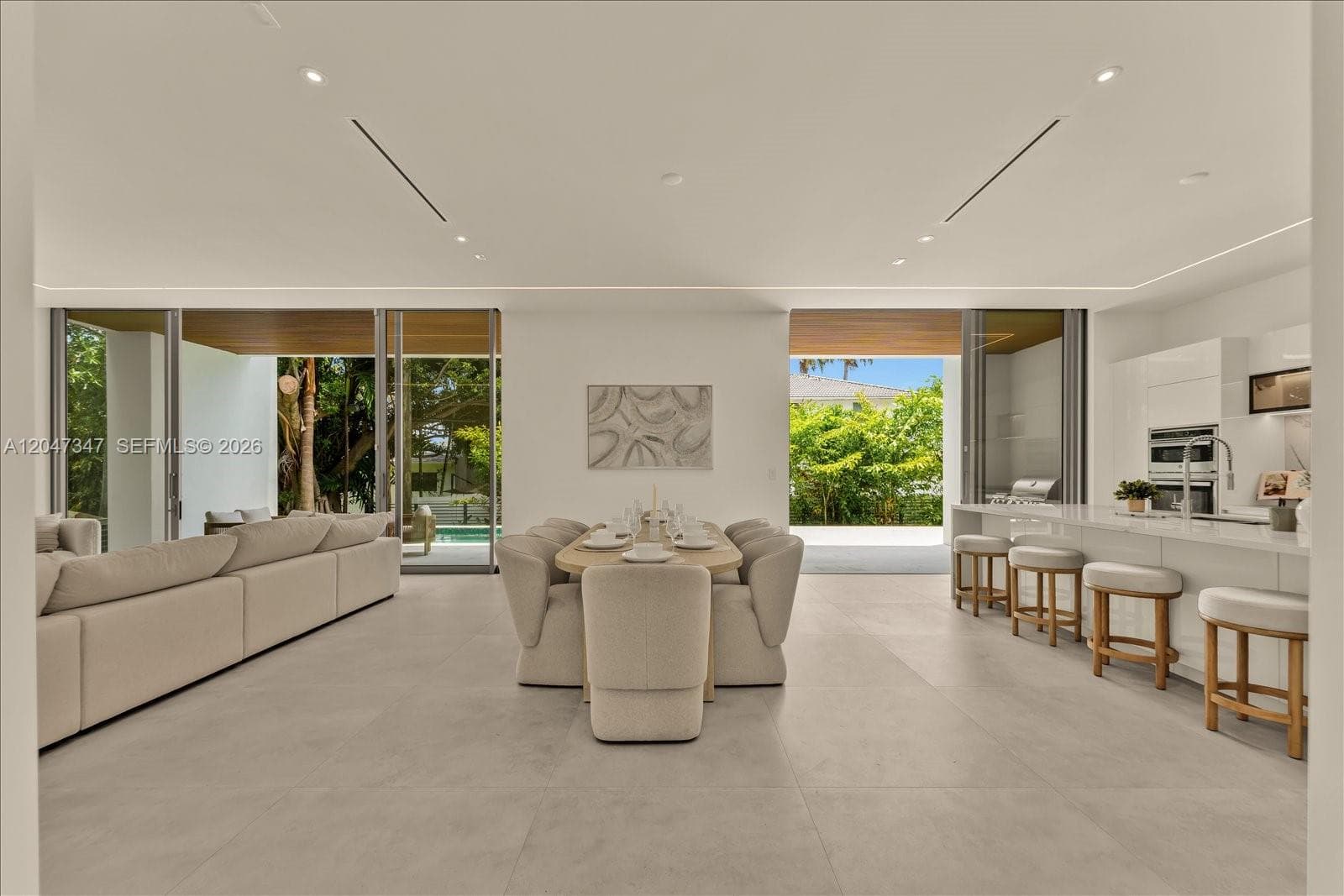 7701 Coquina Drive, North Bay Village, FL 33141 — zdjęcie 4