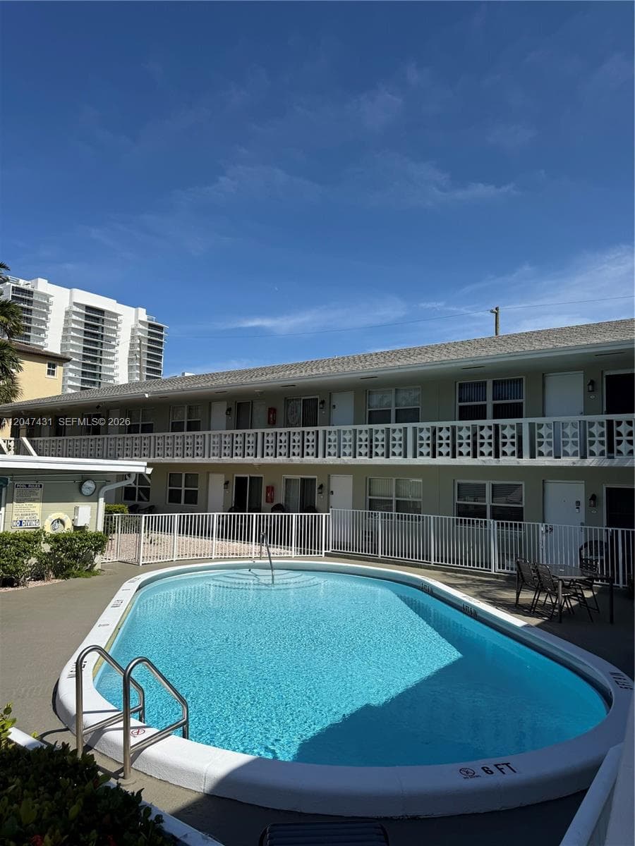 3230 NE 13th St # 2, Pompano Beach, FL 33062 — zdjęcie 3