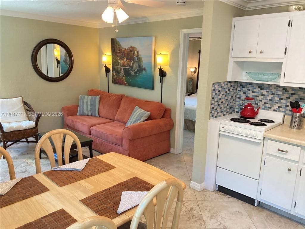 3230 NE 13th St # 2, Pompano Beach, FL 33062 — zdjęcie 5