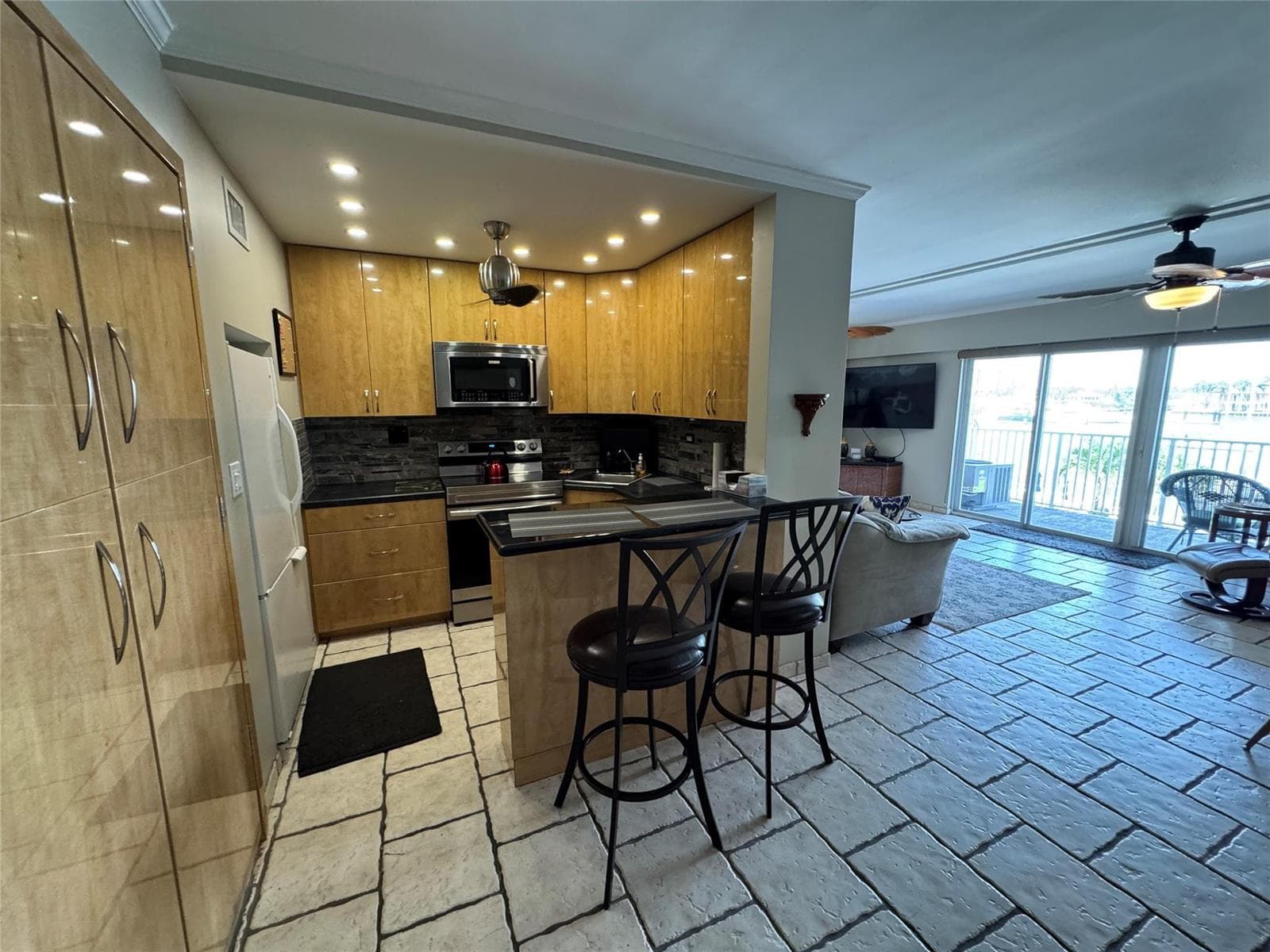 95 N Birch Road # 301, Fort Lauderdale, FL 33304 — zdjęcie 4