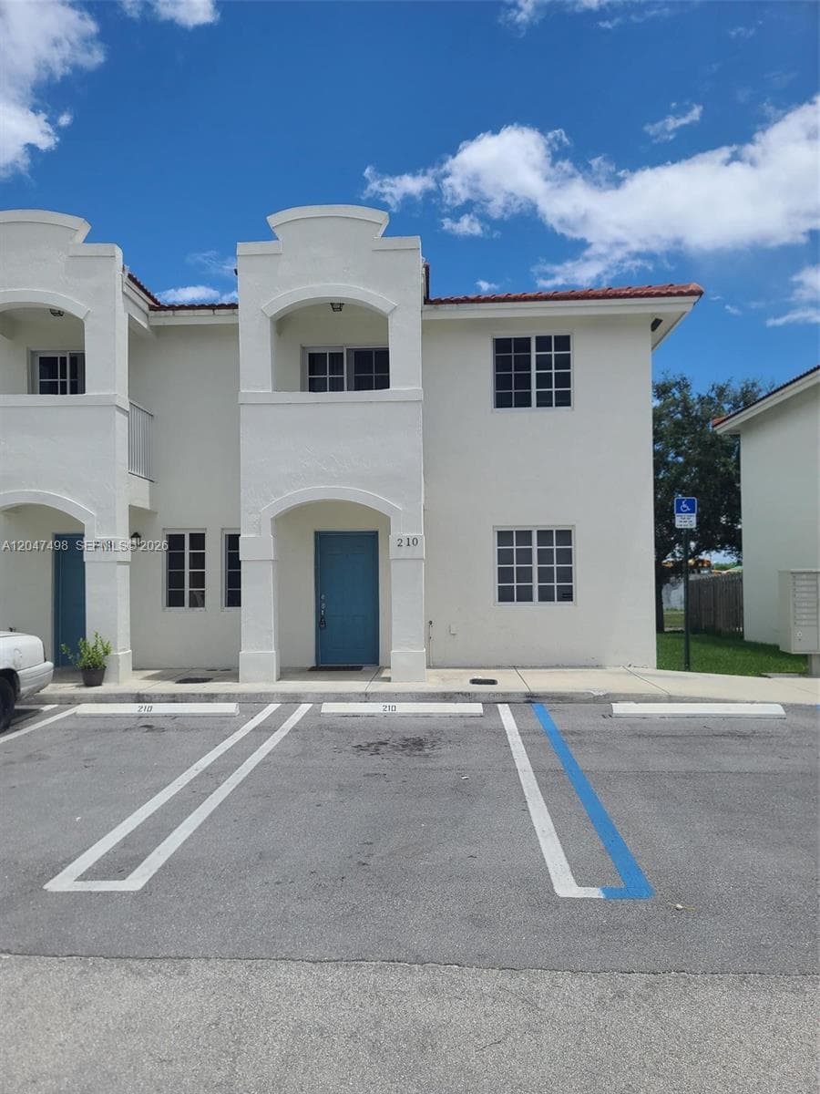 210 SW 3rd Ct, Florida City, FL 33034