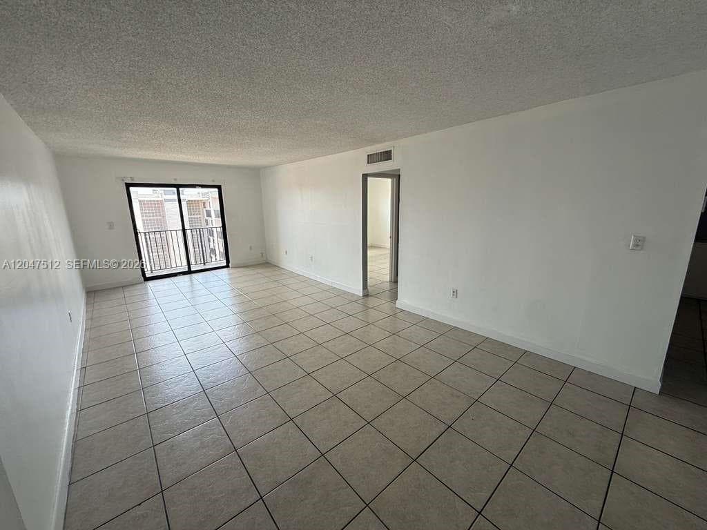 6950 W 6th Ave # 509, Hialeah, FL 33014