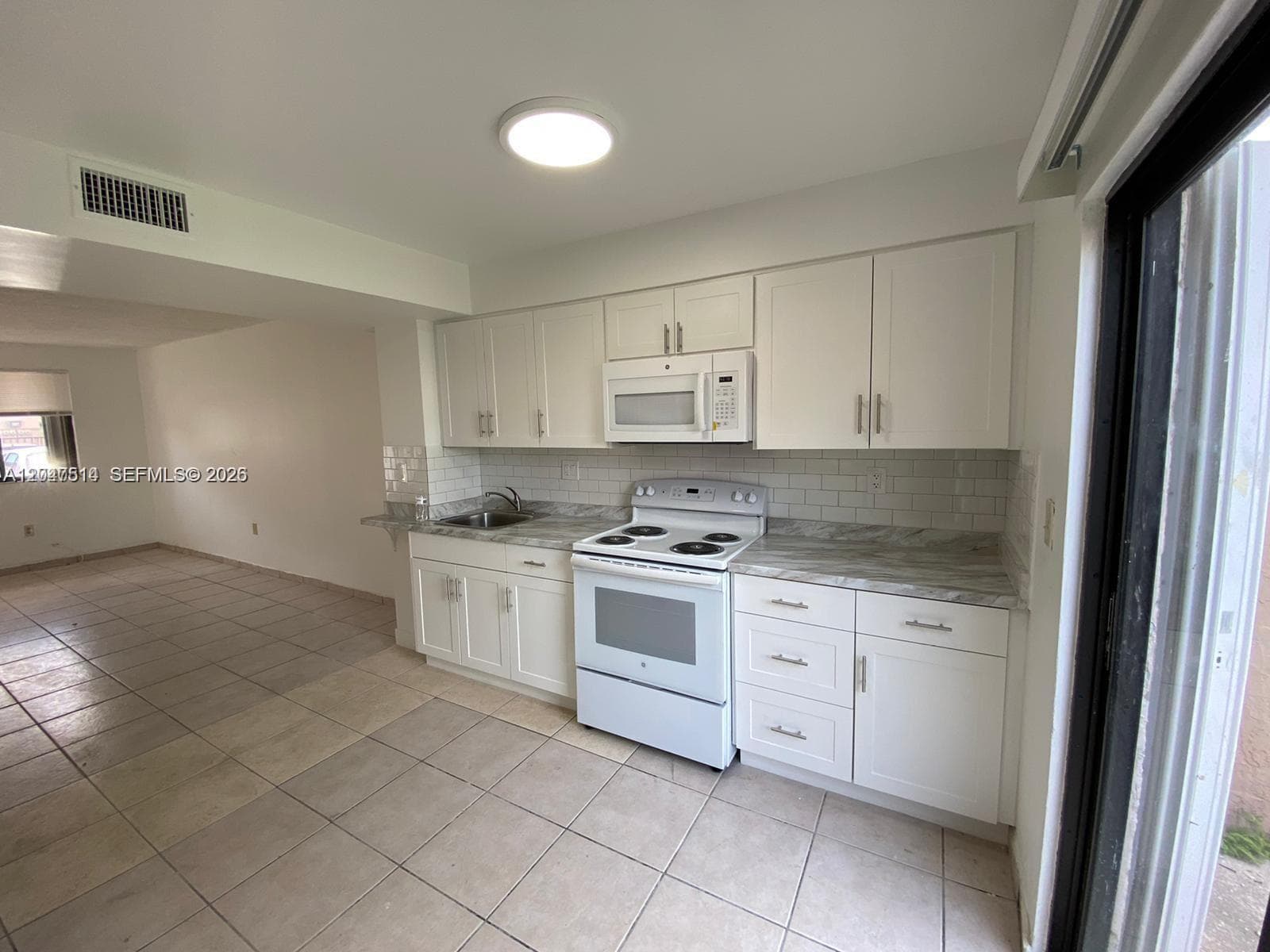 61 NW 132nd Pl # 0, Miami, FL 33182 — zdjęcie 4