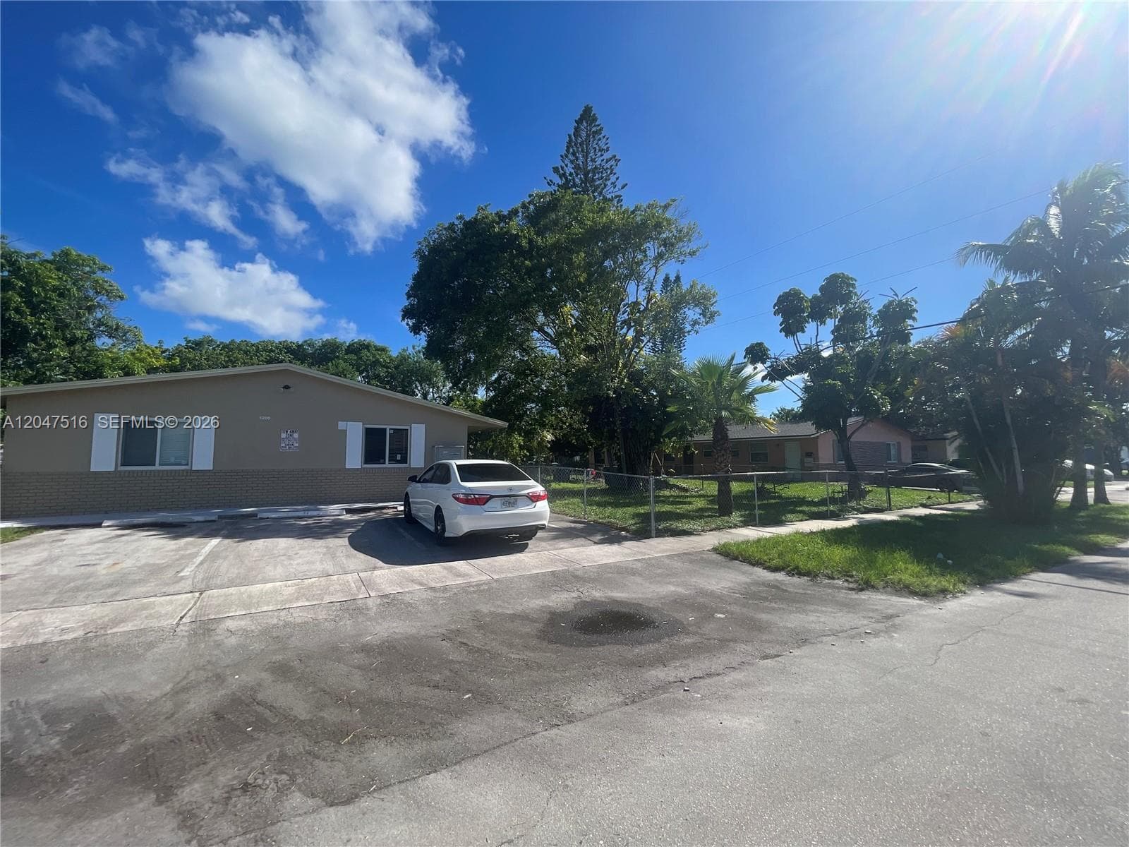 5200 NW 16th St # 1, Lauderhill, FL 33313 — zdjęcie 3