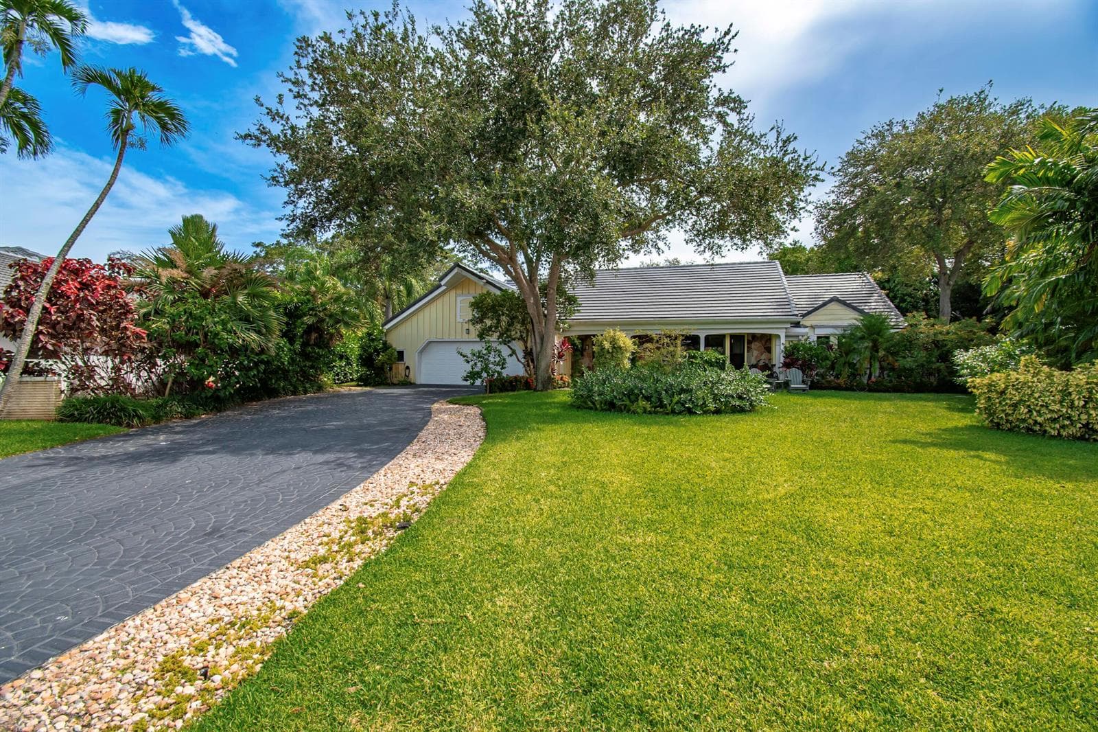 6962 S Grande Drive, Boca Raton, FL 33433