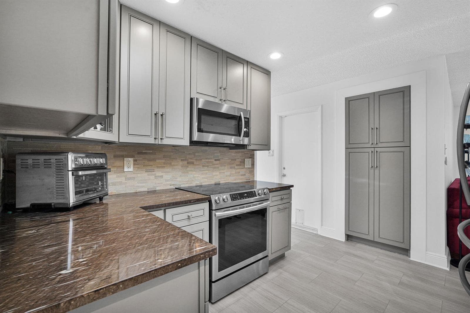 1050 NW 73rd Terrace, Margate, FL 33063 — zdjęcie 4