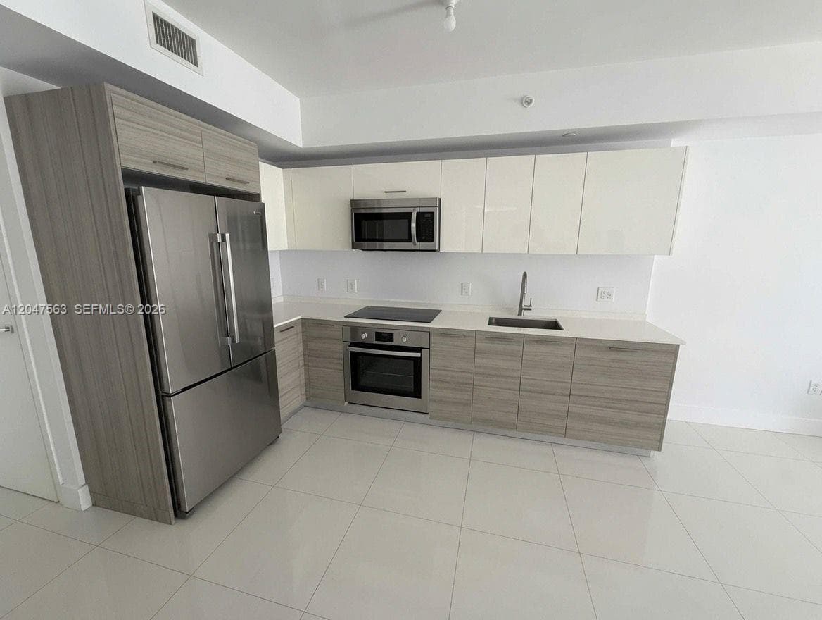 1300 Brickell Bay Dr # 1110, Miami, FL 33131 — zdjęcie 3