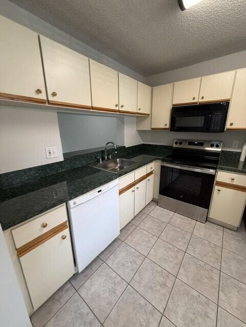 3031 Holiday Springs Boulevard # 202-7, Margate, FL 33063