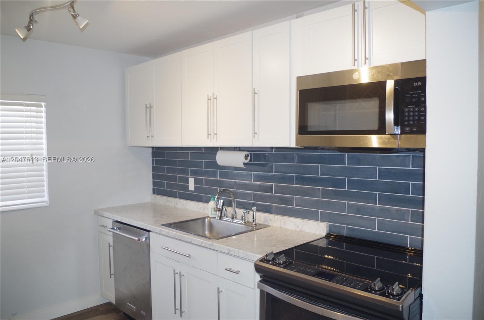 5465 N Andrews Ave, Oakland Park, FL 33309 — zdjęcie 4