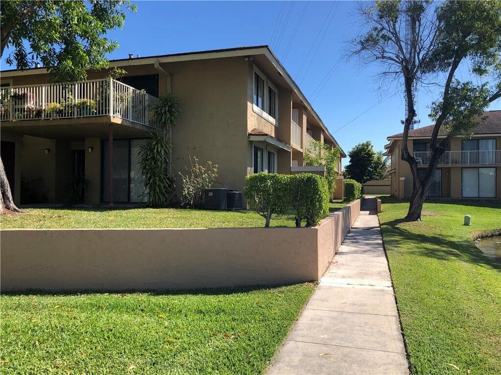 410 NW 214th Street # 105, Miami Gardens, FL 33169 — zdjęcie 4