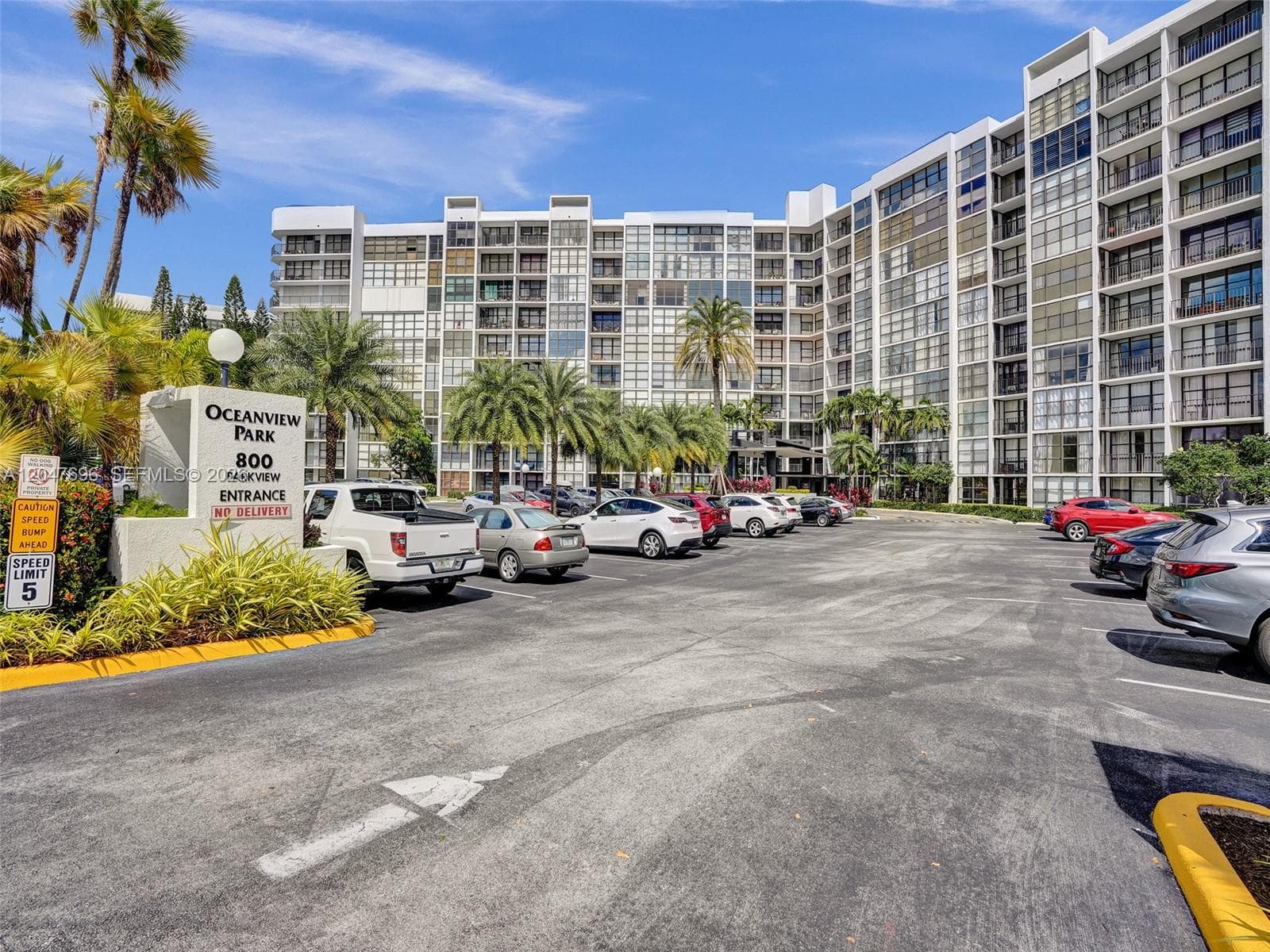 800 Parkview Dr # 131, Hallandale Beach, FL 33009 — zdjęcie 2