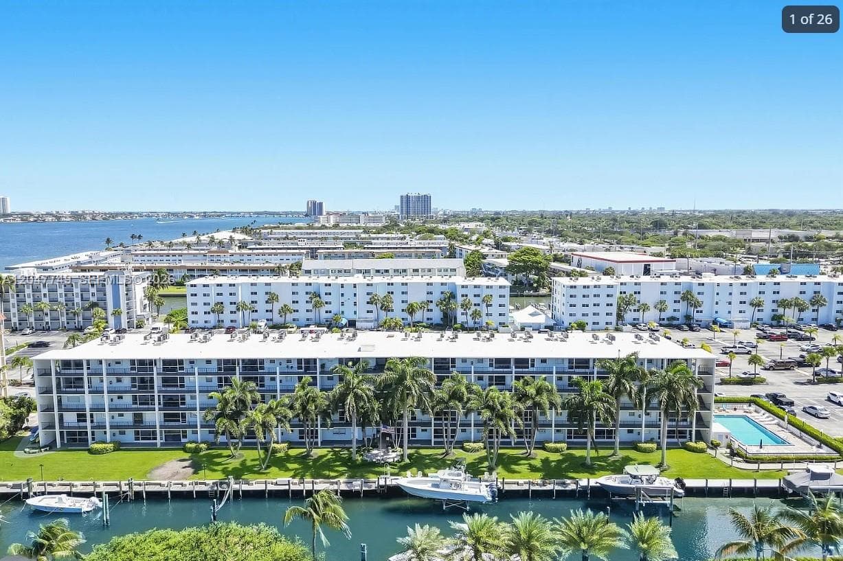 109 Paradise Harbour Blvd # 406, North Palm Beach, FL 33408