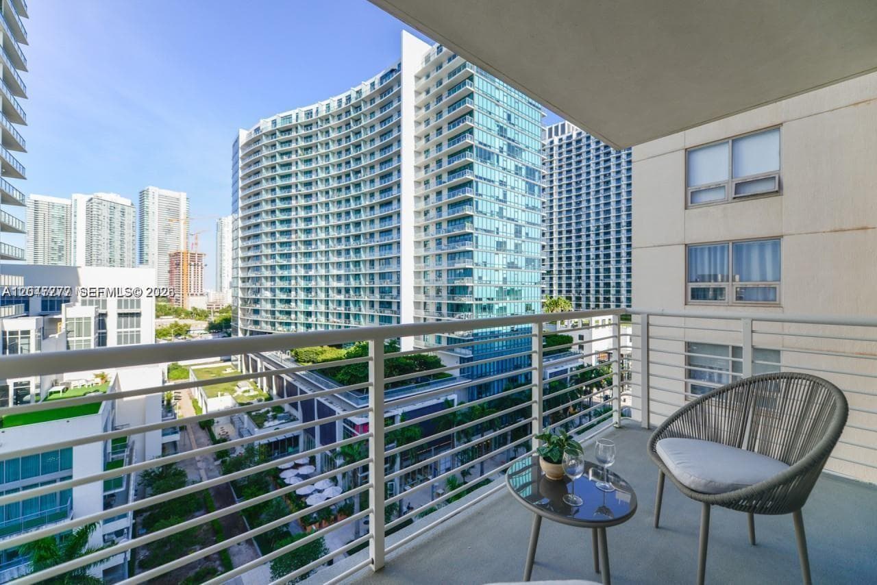 3250 NE 1st Ave # 901, Miami, FL 33137 — zdjęcie 3