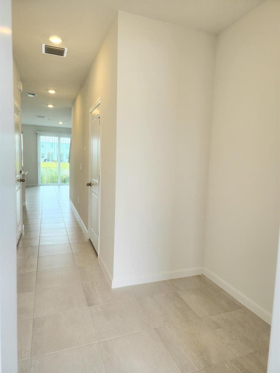 629 Salisbury Circle, Fort Pierce, FL 34982 — zdjęcie 2