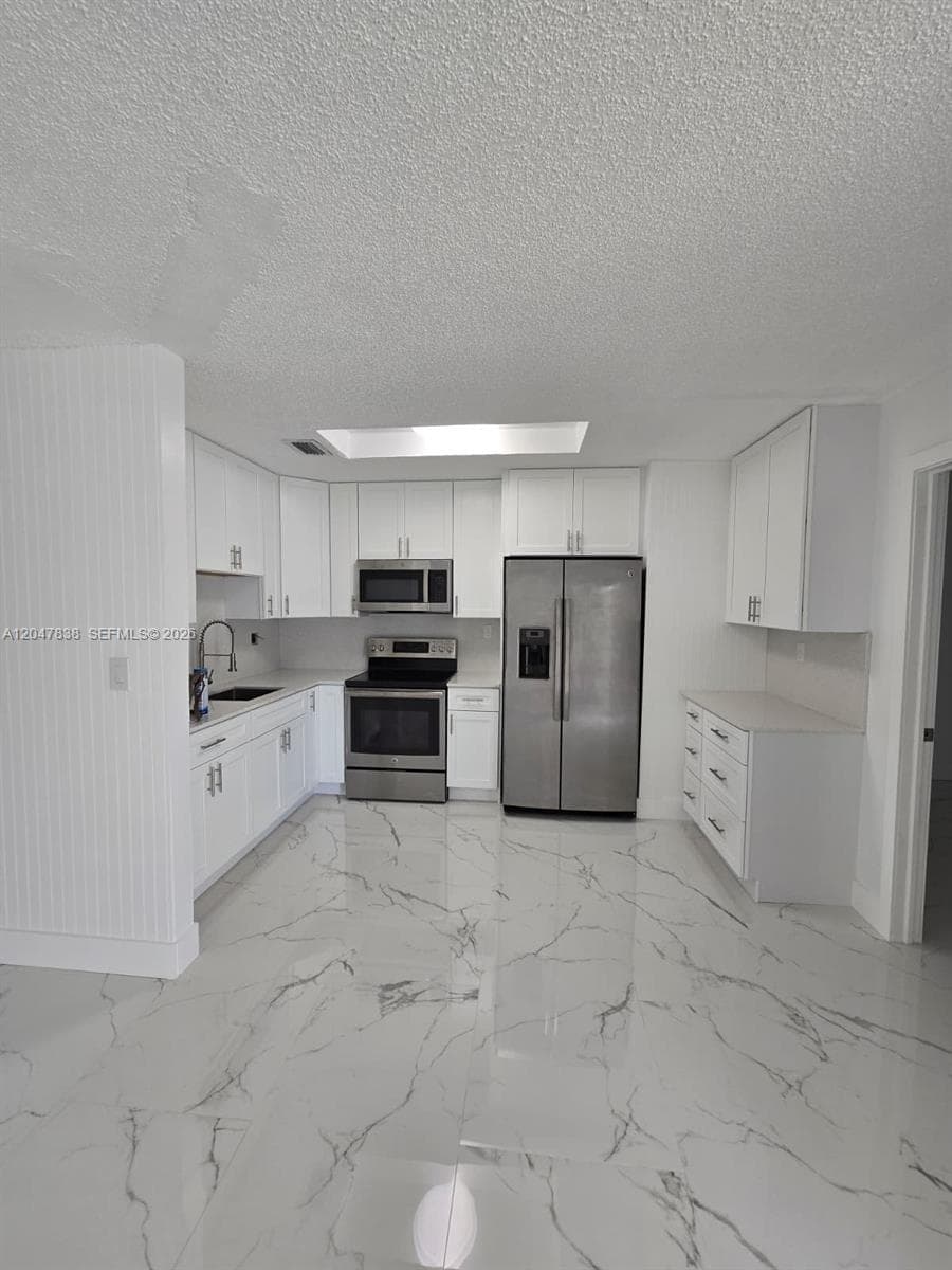 13470 SW 24th St, Miami, FL 33175 — zdjęcie 4