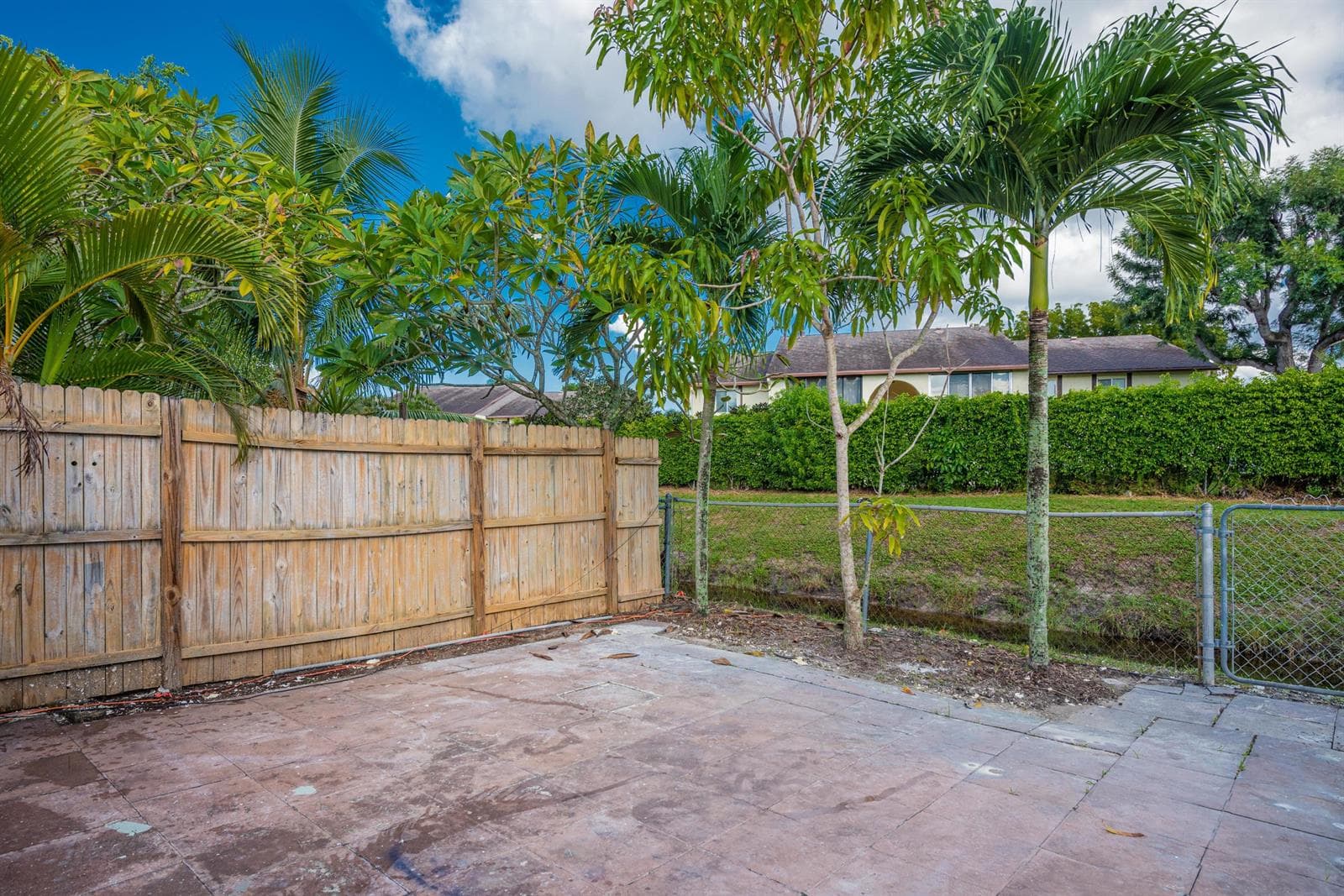 5847 S 37th Street, FL 33463 — zdjęcie 3