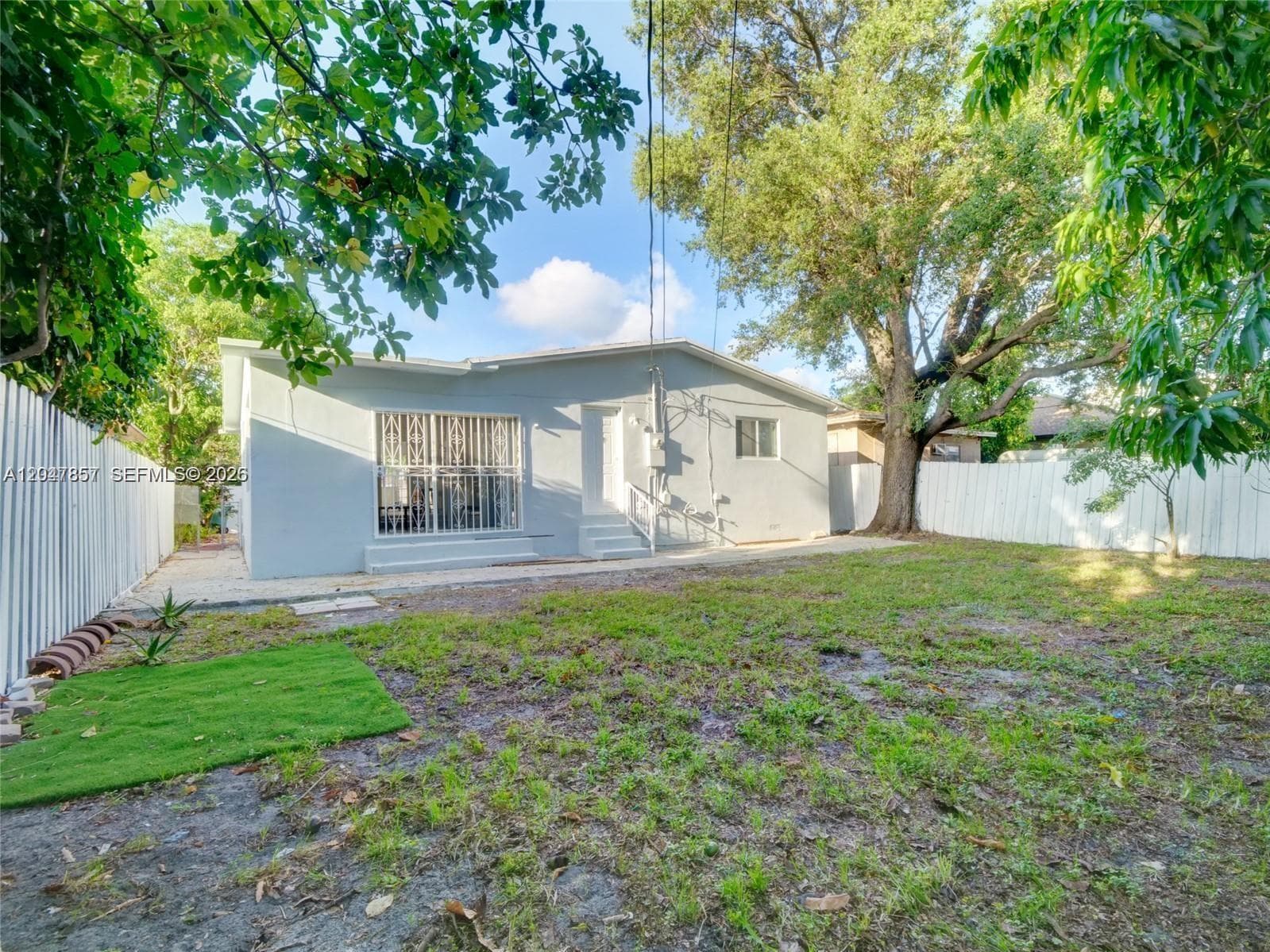 1141 NW 75th St, Miami, FL 33150 — zdjęcie 2
