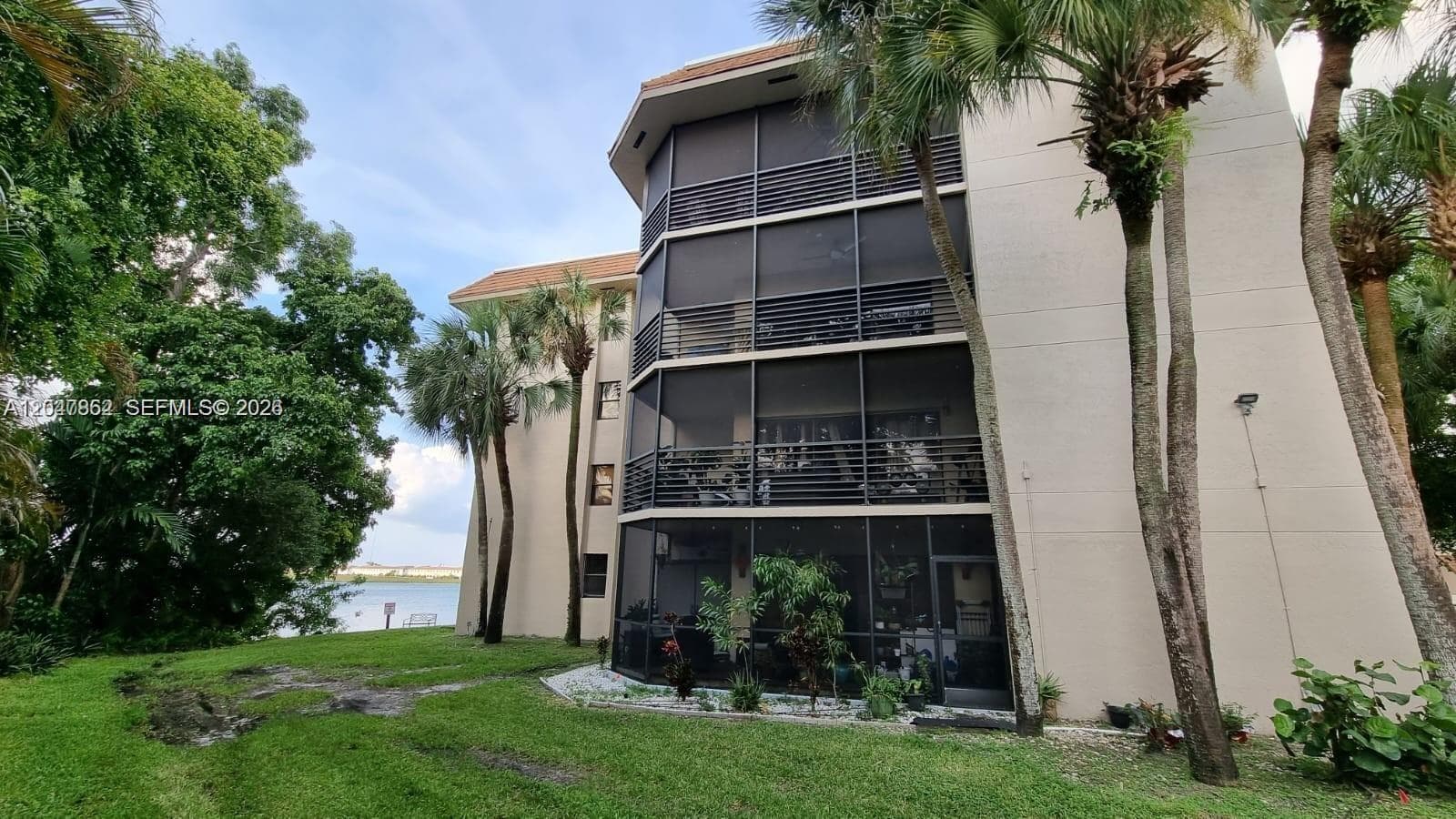 461 Ives Dairy Rd # 406-2, Miami, FL 33179 — zdjęcie 2