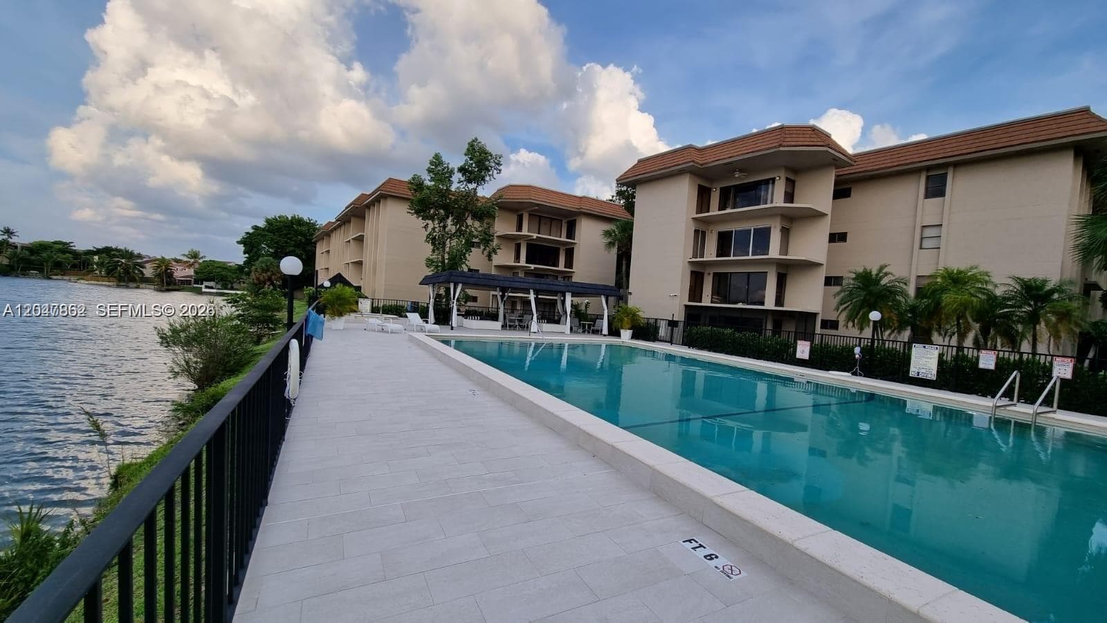 461 Ives Dairy Rd # 406-2, Miami, FL 33179 — zdjęcie 3