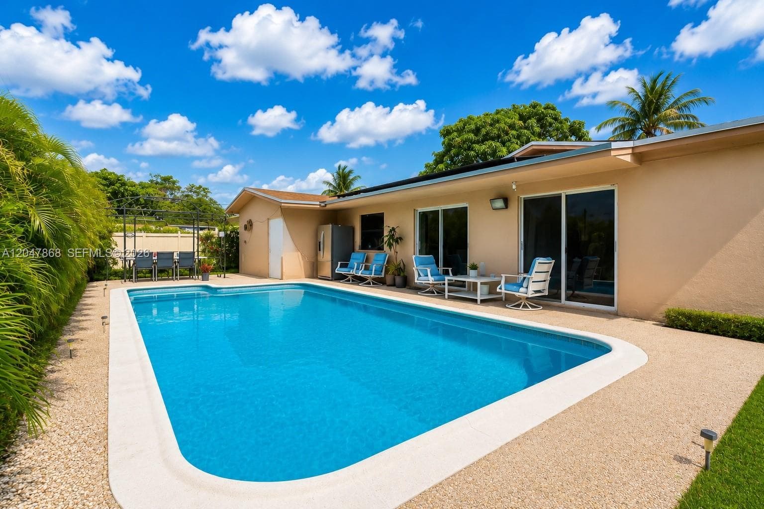 4230 NW 23rd Ct, Lauderhill, FL 33313 — zdjęcie 2