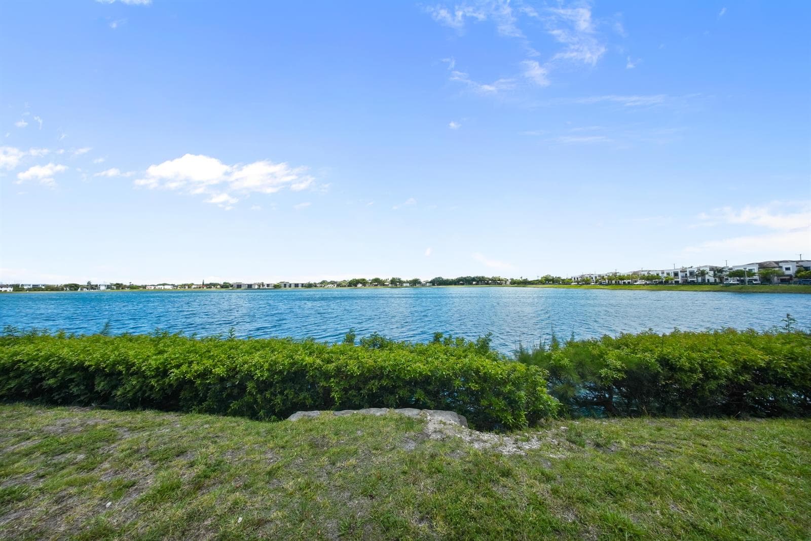 20860 San Simeon Way # 109-6, Miami, FL 33179
